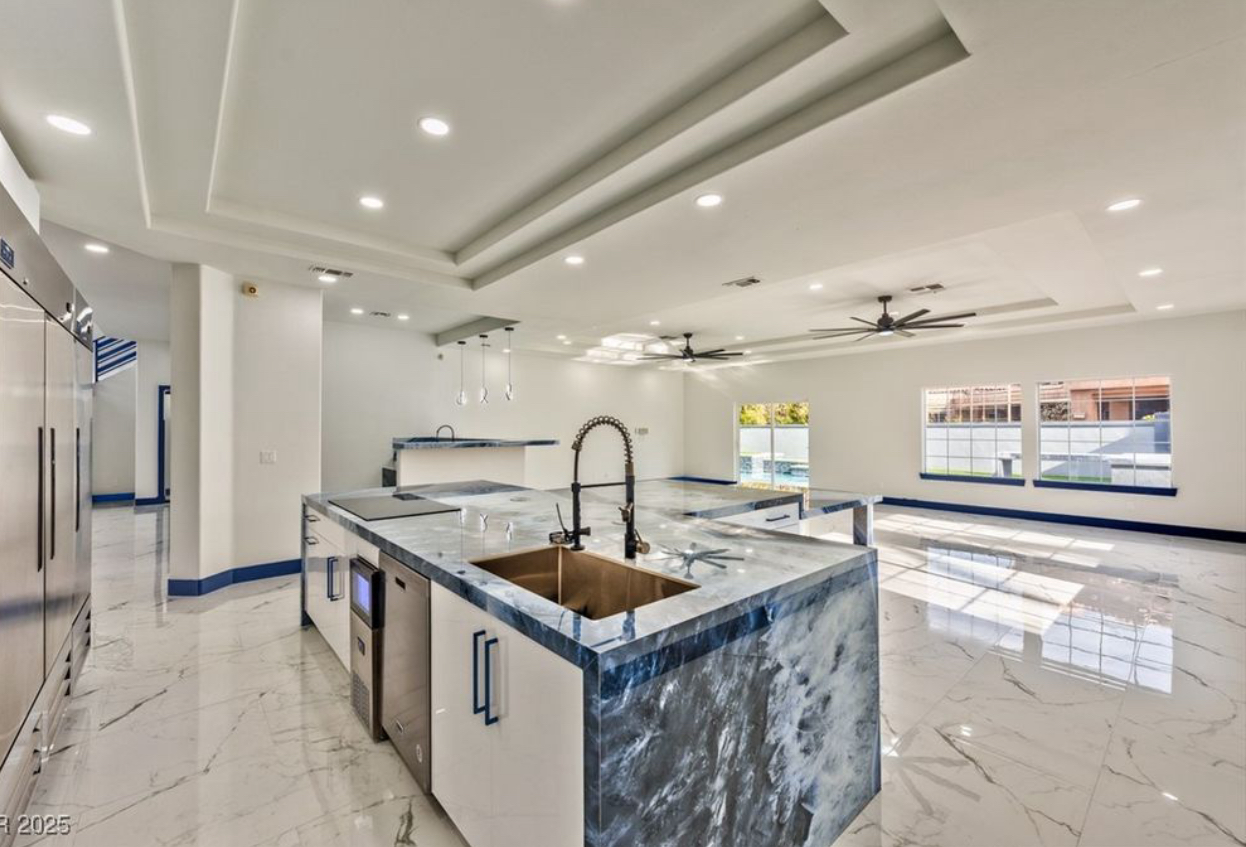 Cabinet refacing and installation in Santa Monica, CA